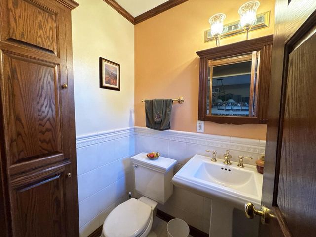1804 W Clayton Crest AVENUE, Milwaukee, WI 53221
