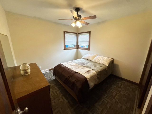 1804 W Clayton Crest AVENUE, Milwaukee, WI 53221