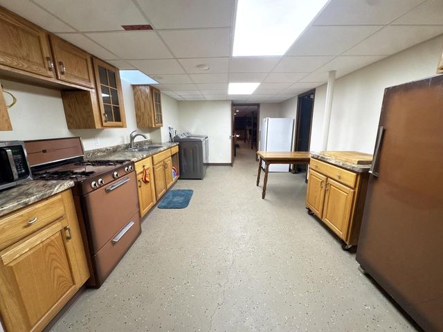1804 W Clayton Crest AVENUE, Milwaukee, WI 53221