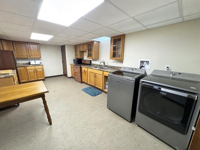 1804 W Clayton Crest AVENUE, Milwaukee, WI 53221