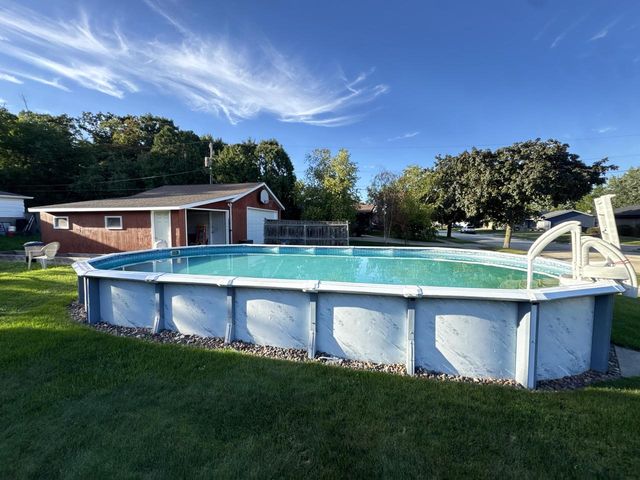 1804 W Clayton Crest AVENUE, Milwaukee, WI 53221