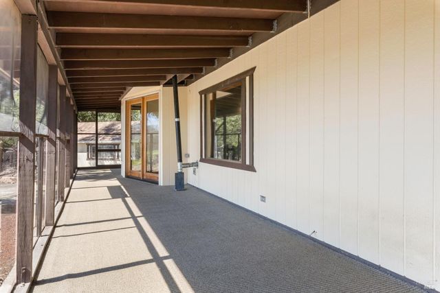9170 Upper Lake Lucerne Rd, Upper Lake, CA 95485