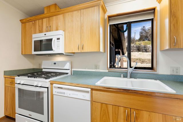 9170 Upper Lake Lucerne Rd, Upper Lake, CA 95485