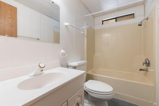 9170 Upper Lake Lucerne Rd, Upper Lake, CA 95485