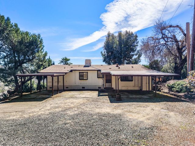9170 Upper Lake Lucerne Rd, Upper Lake, CA 95485