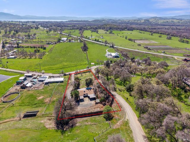 9170 Upper Lake Lucerne Rd, Upper Lake, CA 95485