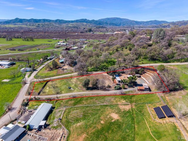 9170 Upper Lake Lucerne Rd, Upper Lake, CA 95485