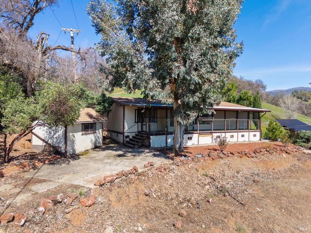 9170 Upper Lake Lucerne Rd, Upper Lake, CA 95485