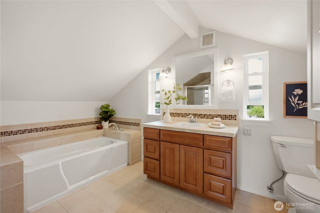 8903 3rd Avenue NW, Seattle, WA 98117