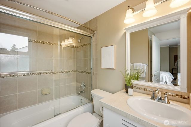8903 3rd Avenue NW, Seattle, WA 98117