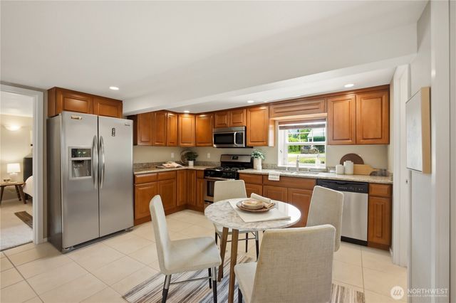 8903 3rd Avenue NW, Seattle, WA 98117
