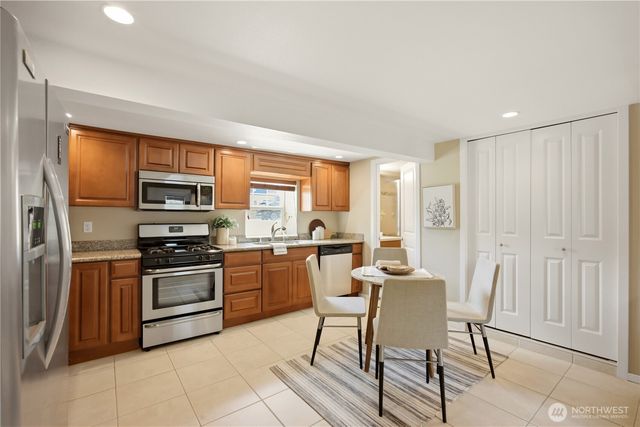 8903 3rd Avenue NW, Seattle, WA 98117