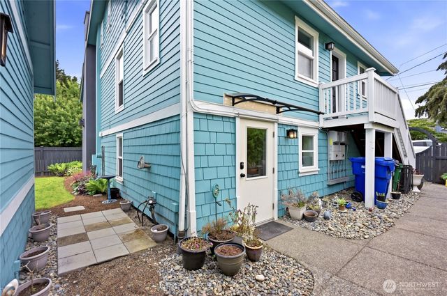 8903 3rd Avenue NW, Seattle, WA 98117