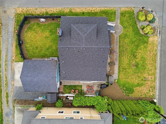 8903 3rd Avenue NW, Seattle, WA 98117