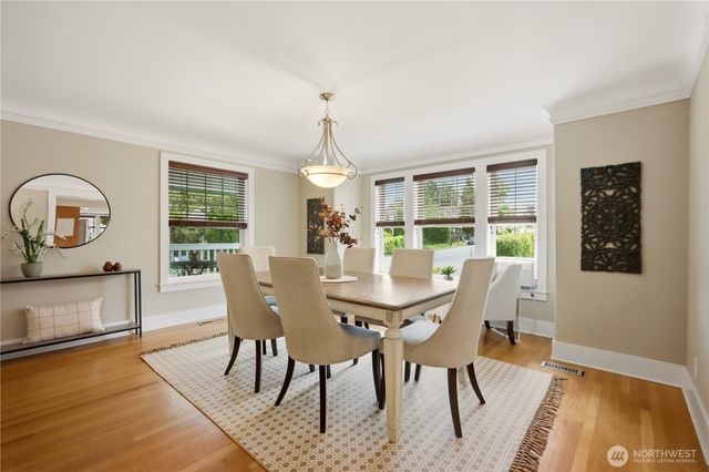 8903 3rd Avenue NW, Seattle, WA 98117