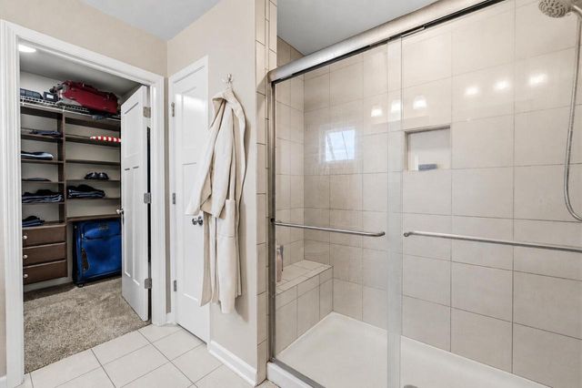 1298 Juniper LANE, Oconomowoc, WI 53066