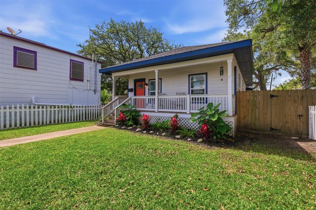 3511 Avenue Q, Galveston, TX 77550