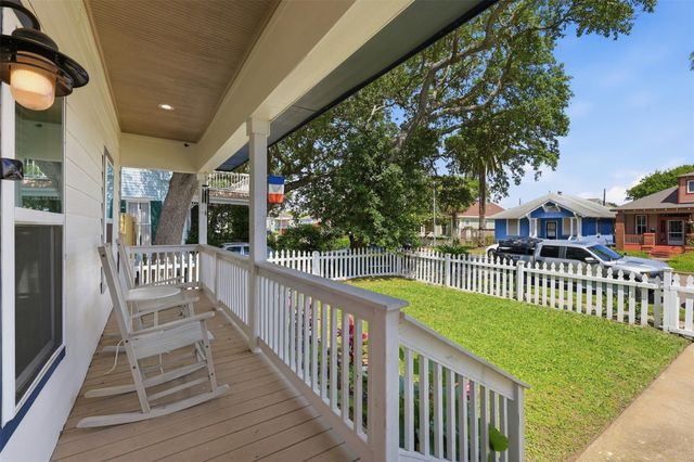 3511 Avenue Q, Galveston, TX 77550