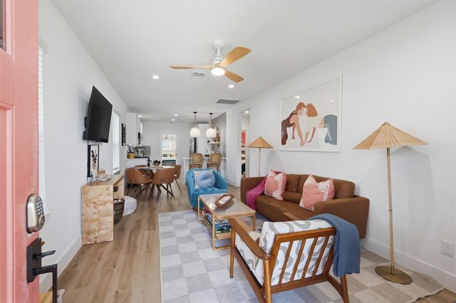 3511 Avenue Q, Galveston, TX 77550