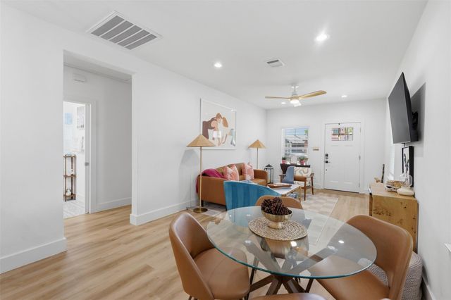 3511 Avenue Q, Galveston, TX 77550