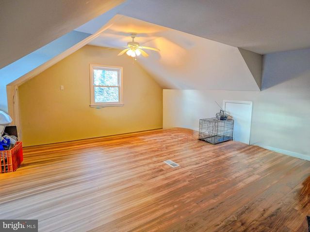 6 CYPRESS CIR, West Deptford, NJ 08096