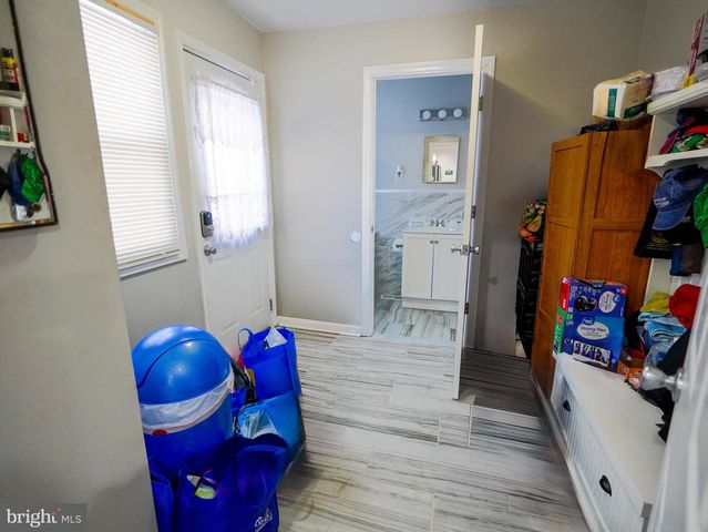 6 CYPRESS CIR, West Deptford, NJ 08096