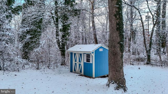 6 CYPRESS CIR, West Deptford, NJ 08096