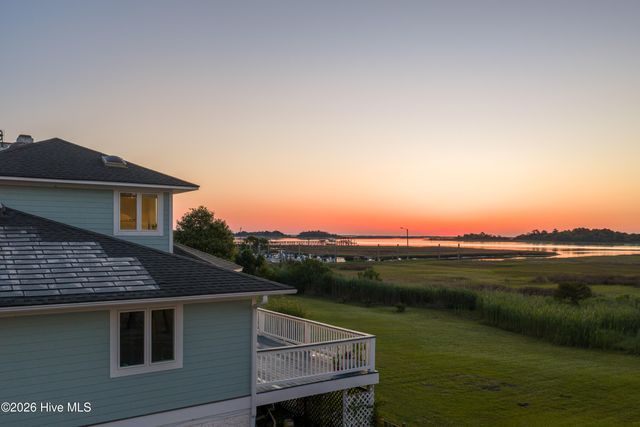 2545 Crab Catcher Court, Wilmington, NC 28409