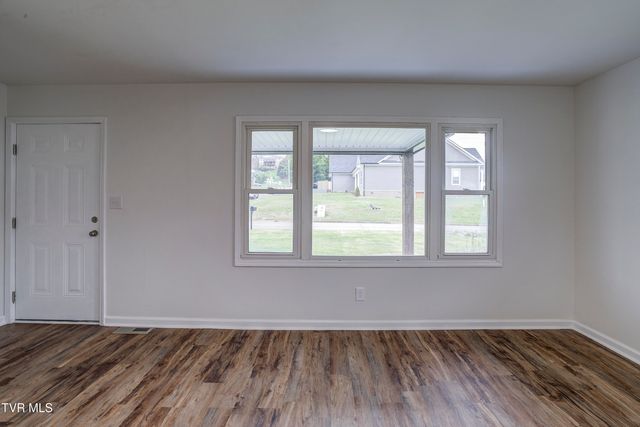 932 East Mountain View Road, Johnson City, TN 37601