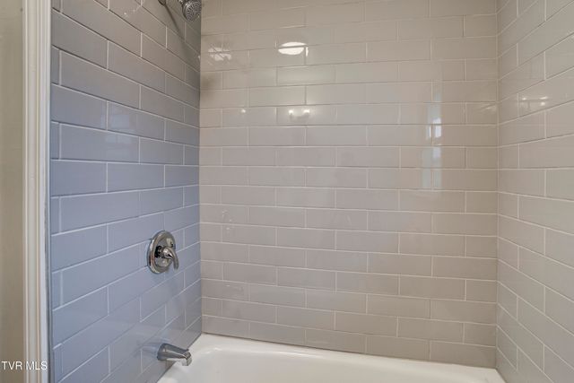 932 East Mountain View Road, Johnson City, TN 37601