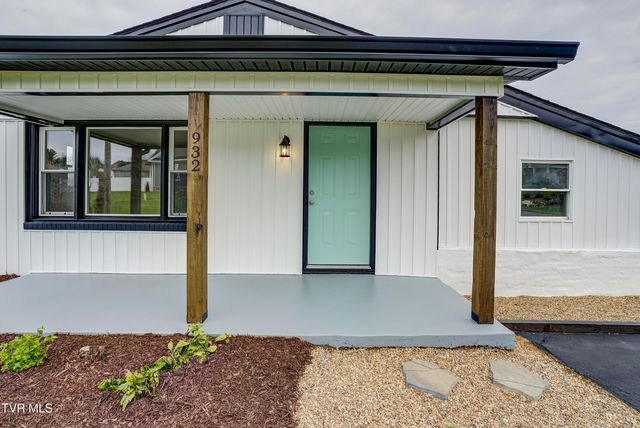 932 East Mountain View Road, Johnson City, TN 37601