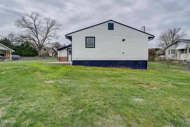 932 East Mountain View Road, Johnson City, TN 37601