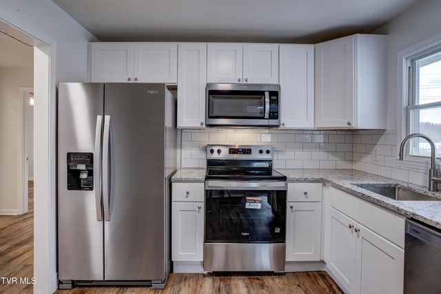 932 East Mountain View Road, Johnson City, TN 37601