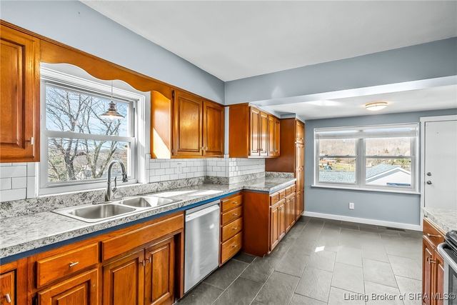 7510 E Pennington Street NE, Lanesville, IN 47136