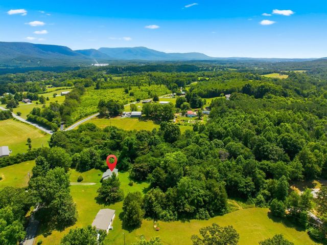 318 County Road 801, Etowah, TN 37331