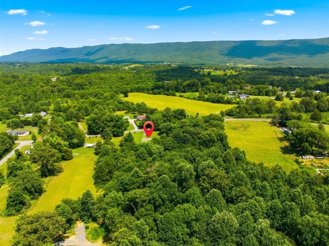 318 County Road 801, Etowah, TN 37331