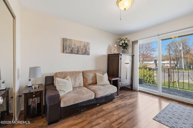 52 Galewood Drive 637, Matawan, NJ 07747