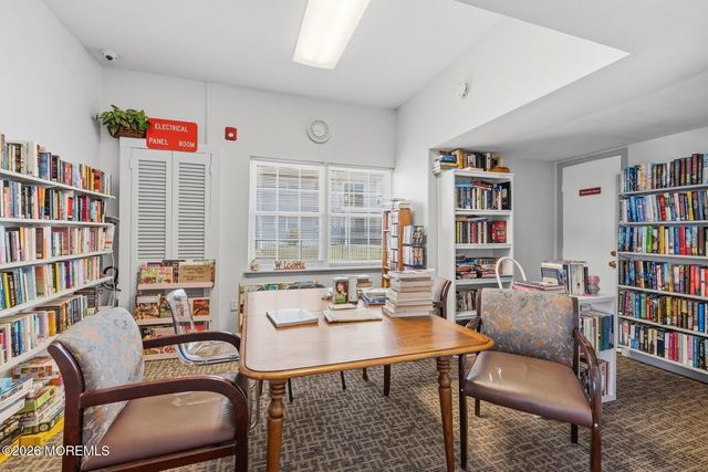52 Galewood Drive 637, Matawan, NJ 07747