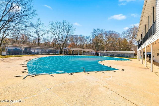 52 Galewood Drive 637, Matawan, NJ 07747