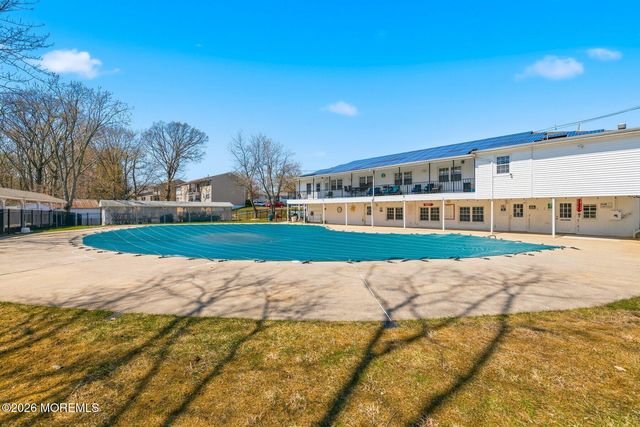 52 Galewood Drive 637, Matawan, NJ 07747