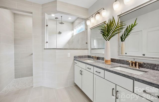 1610 Cavern View Way, Midland, NC 28107