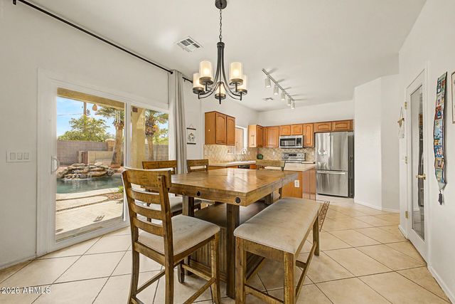 6025 S 15TH Drive, Phoenix, AZ 85041