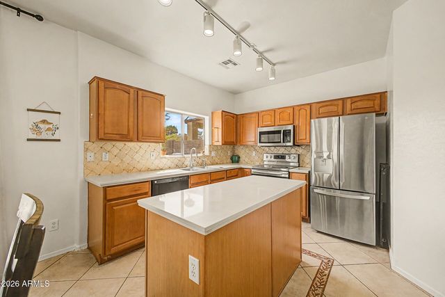 6025 S 15TH Drive, Phoenix, AZ 85041