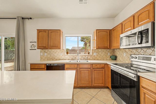 6025 S 15TH Drive, Phoenix, AZ 85041