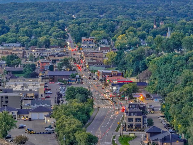 1113 Juniper Way, Hudson, WI 54016