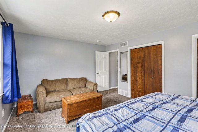 1761 Schoolcraft Street, Holt, MI 48842