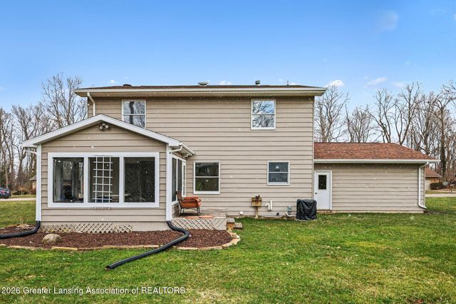 1761 Schoolcraft Street, Holt, MI 48842