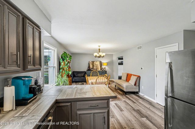 1761 Schoolcraft Street, Holt, MI 48842