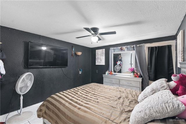 504 E Chapa Avenue, Pharr, TX 78577