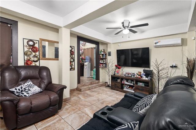 504 E Chapa Avenue, Pharr, TX 78577